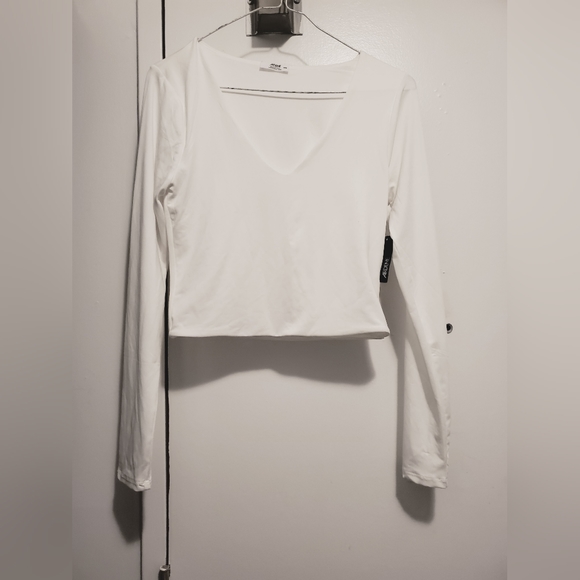 White long sleeve top size us medium - Picture 3 of 5